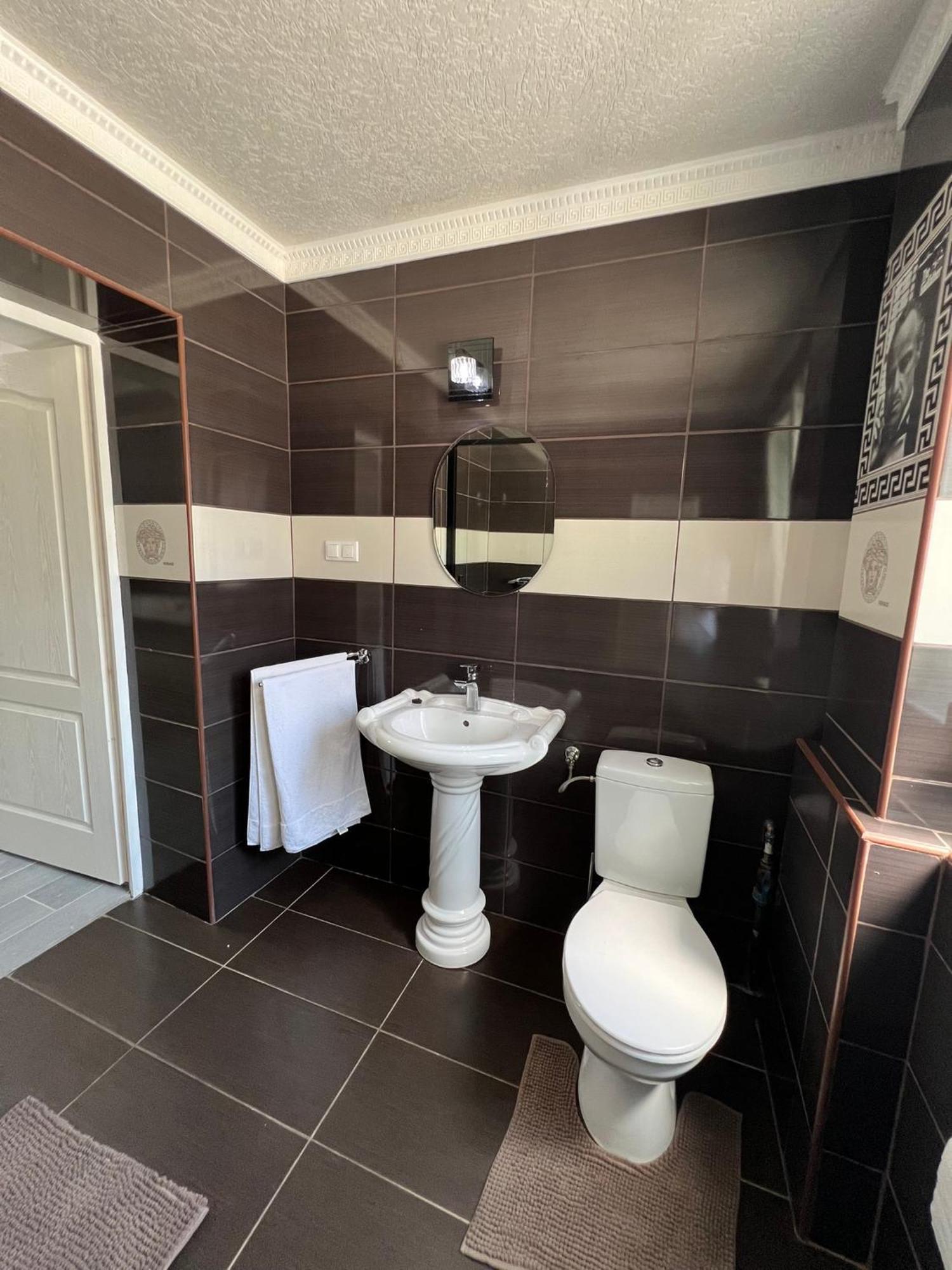 Adel Apartman Kisujszallas Exterior foto